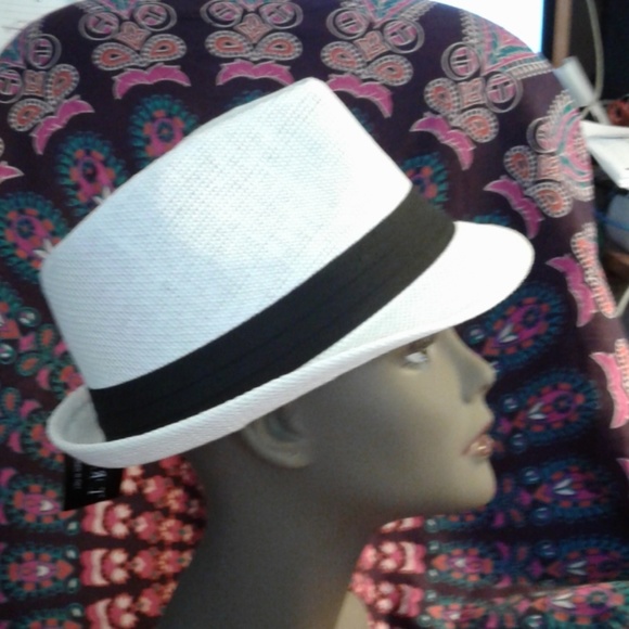 Hat - Picture 3 of 4